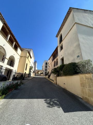 Location Appartement 2 pièces 40m² MALLEMORT 13370 - Photo 4