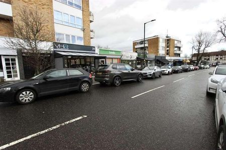 Crescent West, Barnet, EN4 - Photo 3