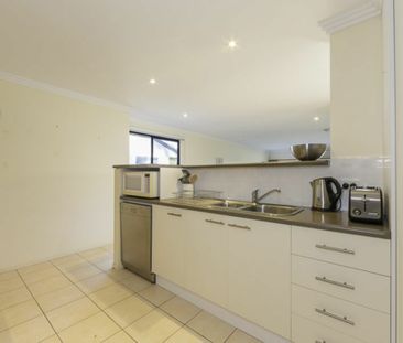 26 Beauty Crescent, Surfside NSW - Photo 6