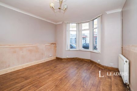 3 bedroom terraced house to rent - Photo 2