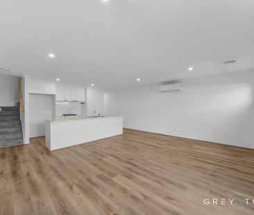 19 Orange Drive, Fraser Rise, Vic 3336 - Photo 2