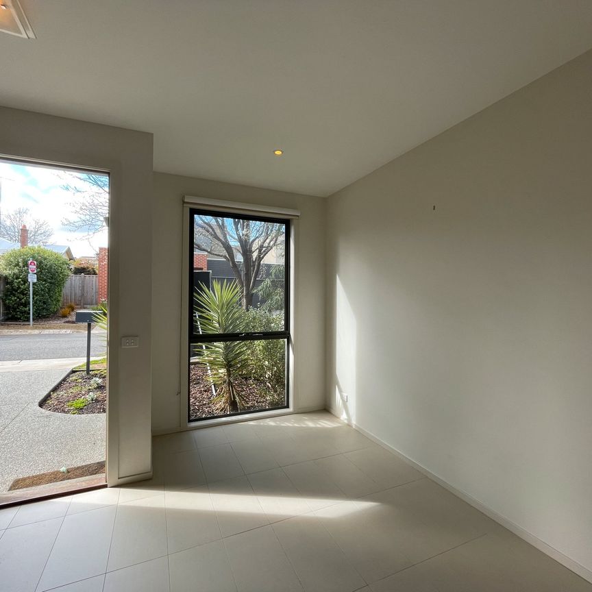 29 Faggs Place, Geelong - Photo 1