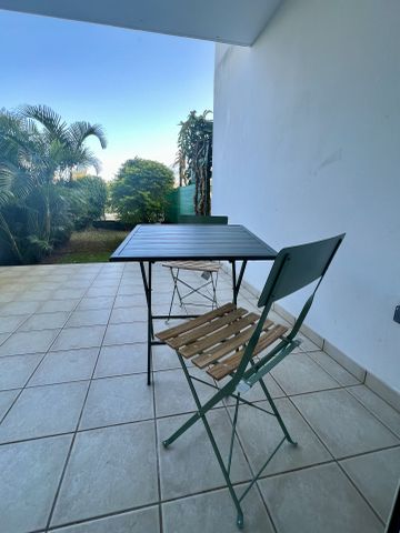 Location Appartement 2 pièces 41m² LE TAMPON 97430 - Photo 4