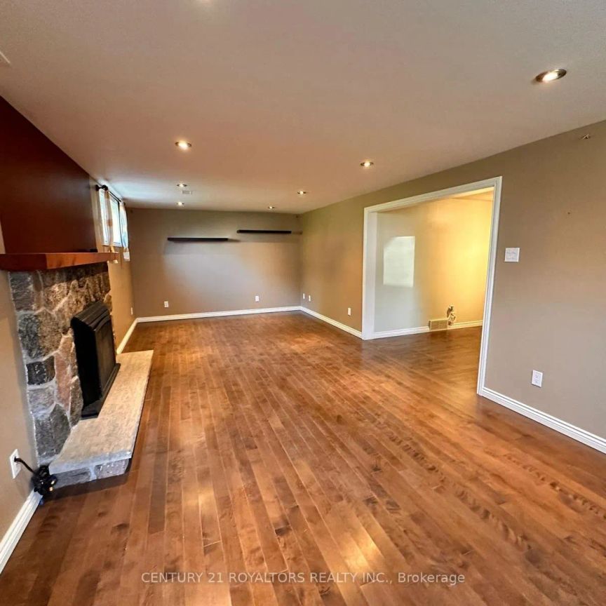 404 TRENT STREET W - Photo 1