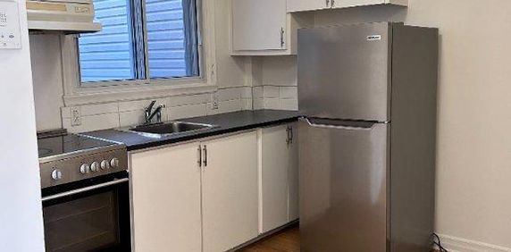 Grand 2 1/2 tout inclus metro Jean-Talon Villeray - Photo 2