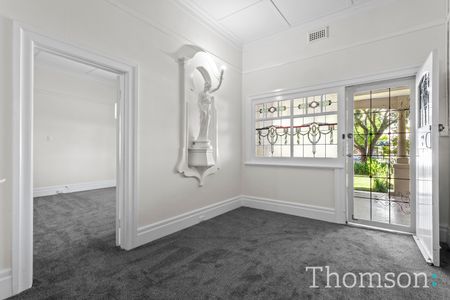 1/515 Glenferrie Road HAWTHORN - Photo 2