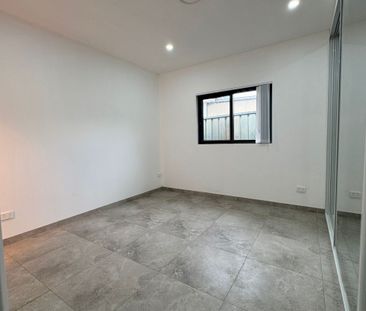 Brand New Modern&comma; Spacious 1 Bedroom Granny Flat&excl; - Photo 5