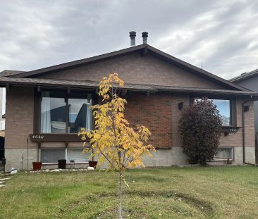 ENTIRE 2-BEDROOM HALF-DUPLEX | APPROX. 1,800 SQ FT TOTAL — 2 Bedroo... - Photo 1