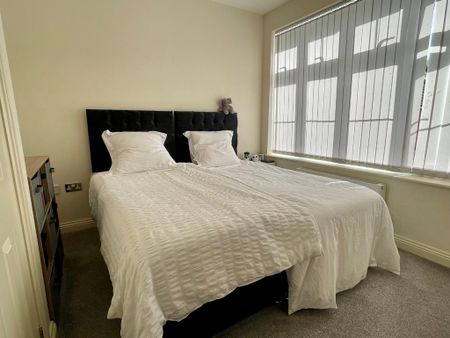 3 bedroom ground floor flat to rent - Photo 5