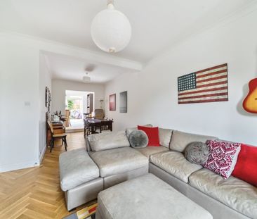 3 bedroom semi-detached house to rent - Photo 5