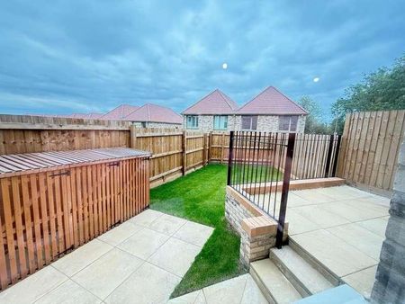 Elizabeth Maud Place, Barton, OX3 - Photo 3