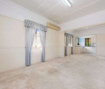 Charming Low-Maintenance Home in Quiet Holland Park West Street - Photo 1