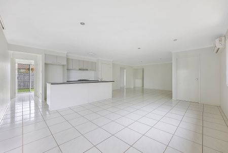 Fantastic low maintenance home! - Photo 2