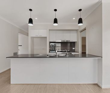 The Ideal Blend of Style, Space and Location - Photo 5