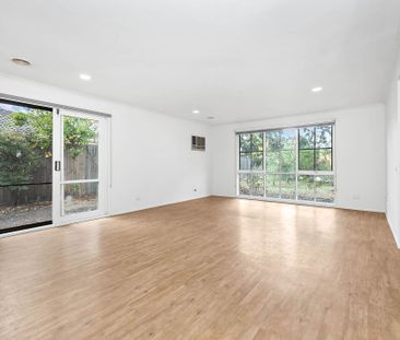 Charming and Convenient Living. - Photo 2