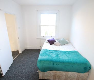 4 Bed Terraced House, Donnington Road, RG1 - Photo 3