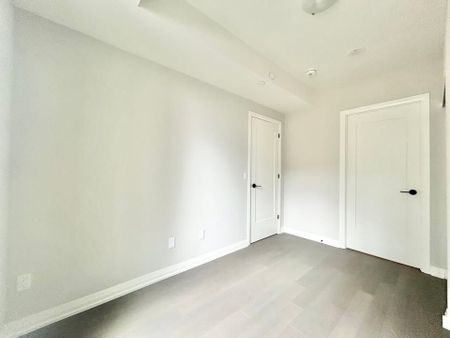 For Lease - 3006 WILLIAM CUTMORE Boulevard Unit# 202, Oakville, Ontario - Photo 4