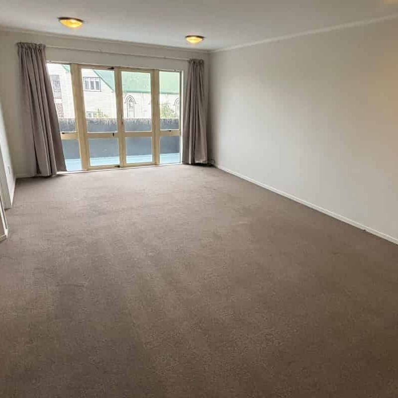 2 Bedroom Apartment in Grammer Zone - Photo 1