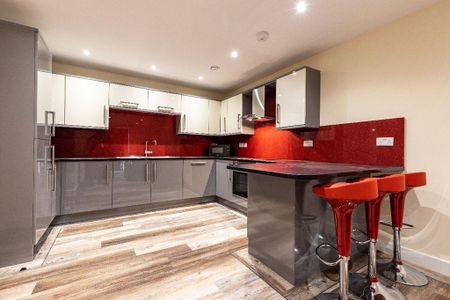 3 bedroom flat to rent - Photo 3