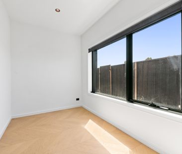 4/212 Ballarat Rd, Maidstone VIC 3012 - Townhouse For Rent | Domain - Photo 3