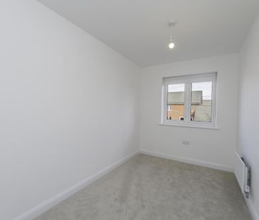 3 bedroom semi-detached house to rent - Photo 6