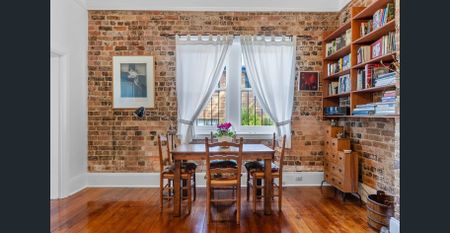 Stylish Ground-Floor Courtyard Apartment in the Heart of Balmain - Photo 4