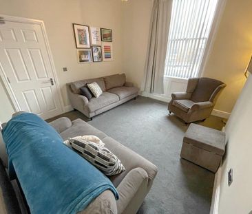 6 bedroom terraced house to rent - Photo 1