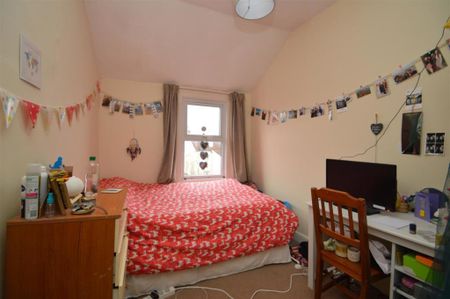 4 bedroom maisonette to rent - Photo 4