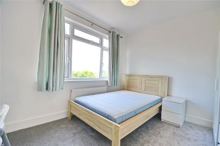 6 bedroom semi-detached house to rent - Photo 4