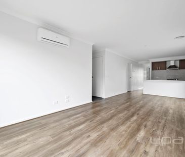 54 Plymouth Drive, Rockbank, Vic 3335 - Photo 3