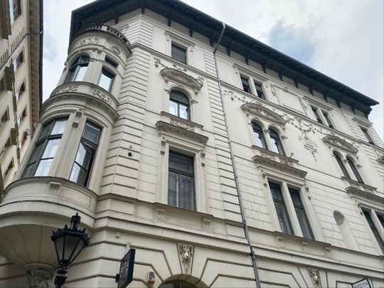 Kiadó felújított lakás - Budapest V. kerület - Photo 1