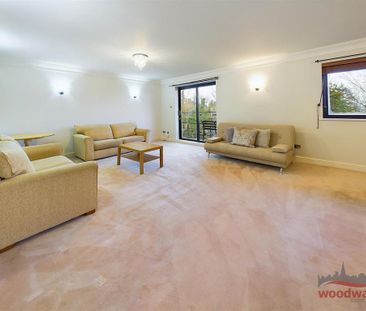 3 bedroom flat to rent - Photo 1