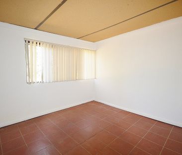 66 Gladstone Road, Rivervale WA 6103 - Photo 5