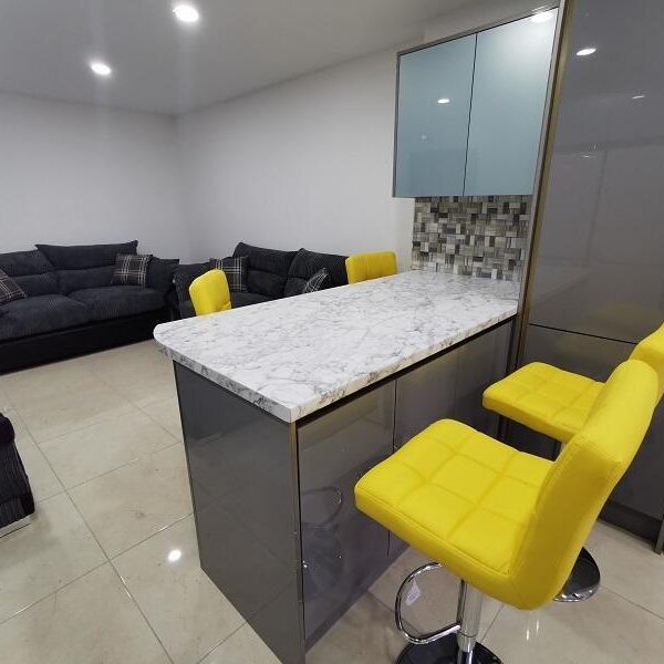 4 bedroom terraced house to rent - Photo 1