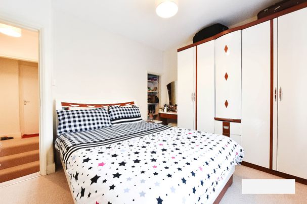 2 Bed Terraced House, Risley Avenue, N17 - Photo 1