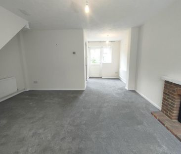 2 bedroom terraced house to rent - Photo 2