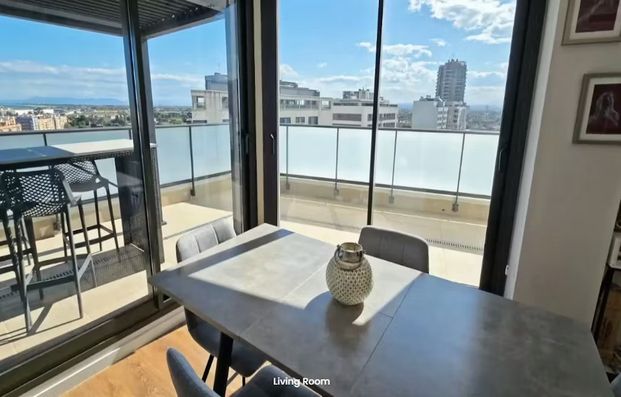 Carrer de les Moreres, Valencia, Valencian Community 46024 - Photo 1