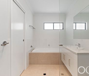 Open the Door to Modern Comfort - Photo 3