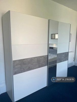 5 bedroom flat to rent - Photo 1