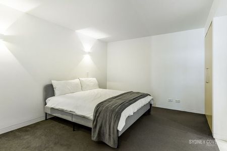 HISTORY MEETS STYLE IN THE HEART OF THE CBD | Furnished - Photo 4