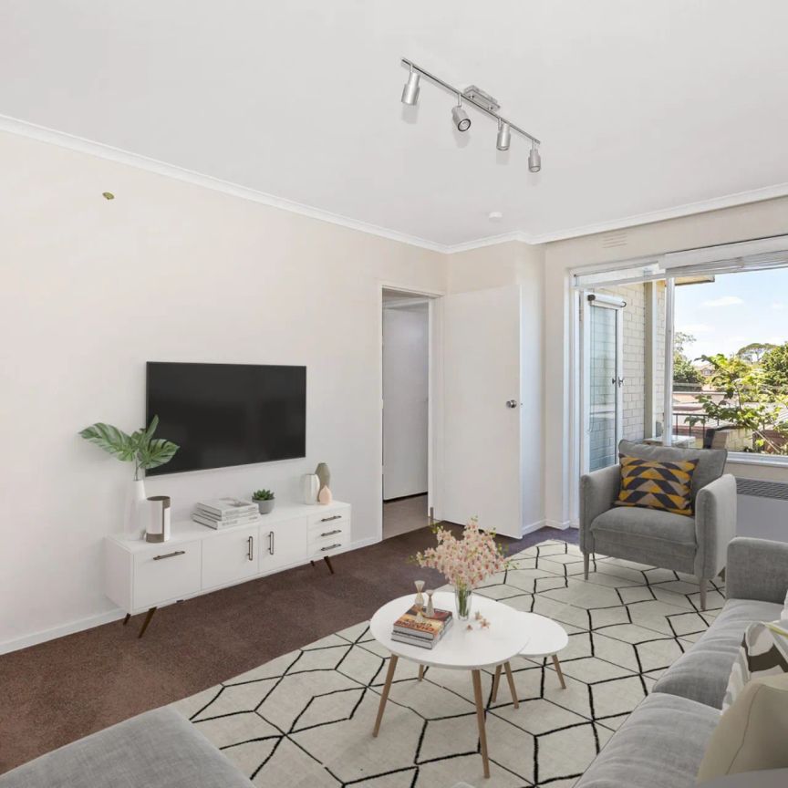 Spacious 2 bedroom apartment!! - Photo 1