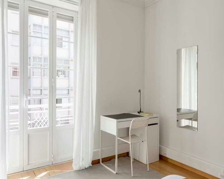 Rua do Conde de Redondo, Lisbon, Lisbon 1150-108 - Photo 4