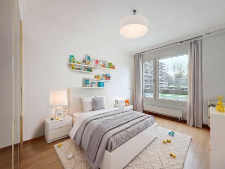 Spacious duplex in quiet and wooded residence - Photo 4