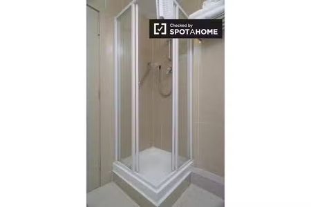 Modern 2-bedroom apartment for rent in Grand Canal Dock - Photo 2