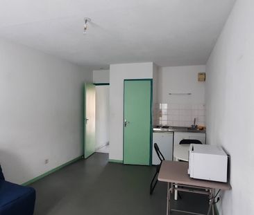 Location Appartement 1 pièce 23m² - Photo 2