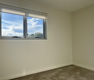 Executive Two Bedroom Kingston Apartment - Photo 5