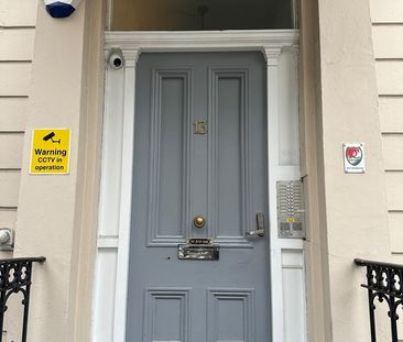 Studio Flat, Castletown Road, W14 - Photo 5