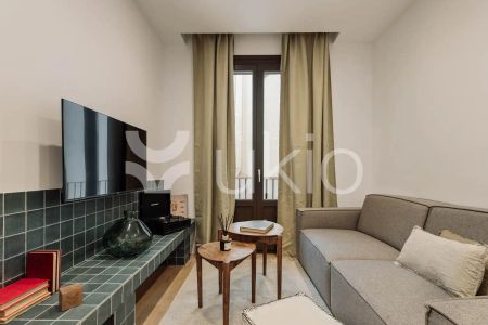 Apartamento de alquiler en Carrer de Les Jonqueres, Sant Pere, Sta. Caterina i la Ribera - Photo 2