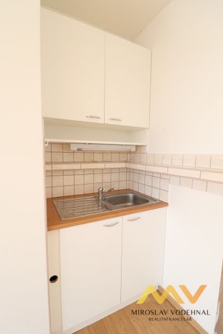 Pronájem bytu 1+kk 35 m2 - Fotografie 4