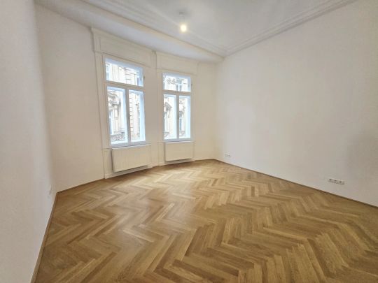 Stilvolle 146 m² Altbauwohnung mit 4 Zimmer + Wohnküche - Fischgrätparkett & Balkon in Bestlage - Photo 1